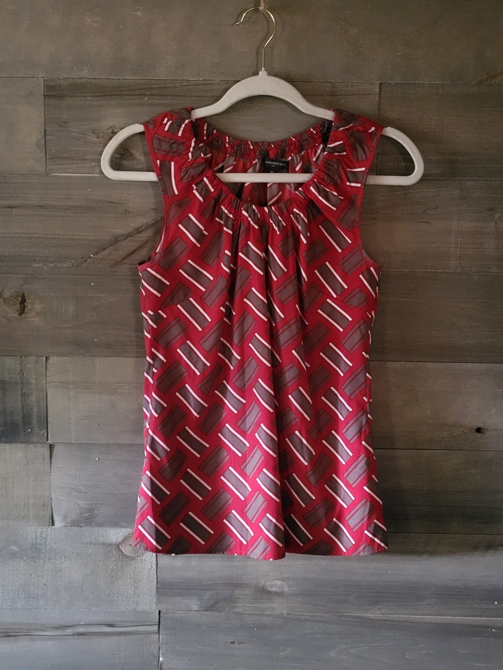 Banana Republic Red and Gray Geometric Sleeveless Blouse XS